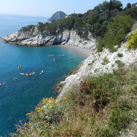 Il Giardino Sull'Isola - Appartamento - Берджеджи Экстерьер фото